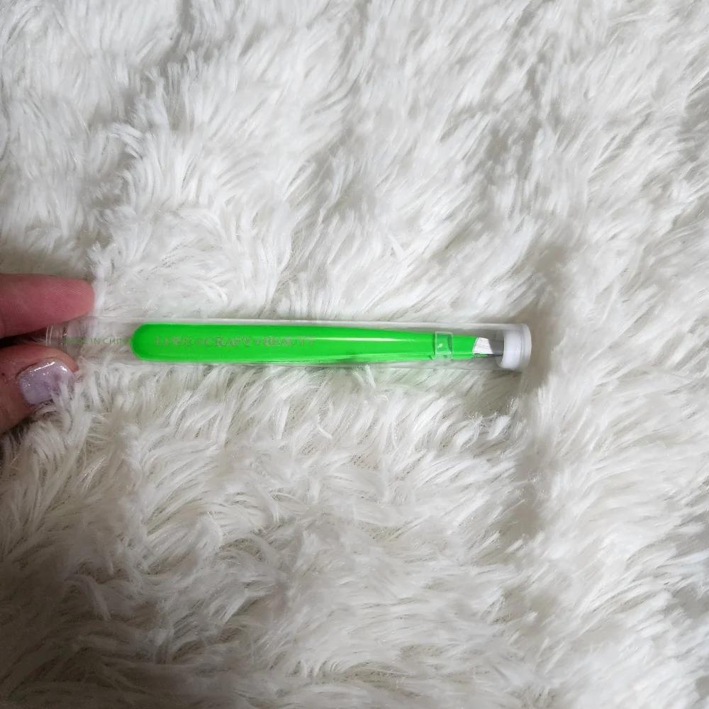 Love+Craft+Beauty bright green alien slanted tweezers brand new in package